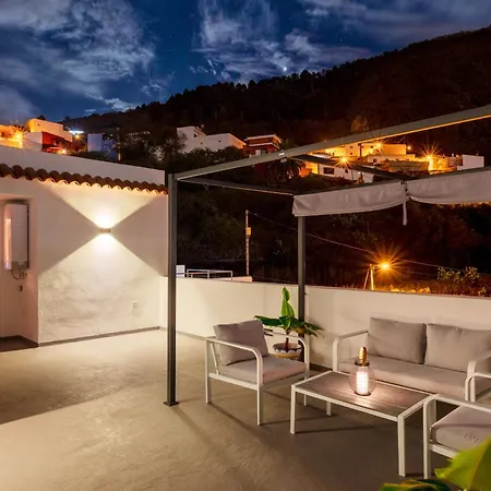 Elegant, Comfortable Penthouse With Scenic Views La Orotava